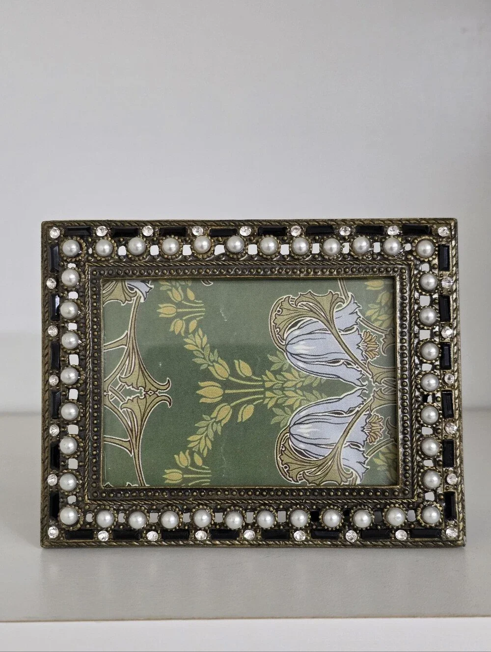 Ashleigh Manor Pewter Pearl Jeweled Picture Frame